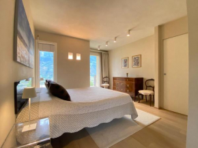 Design & Mountain view bedroom